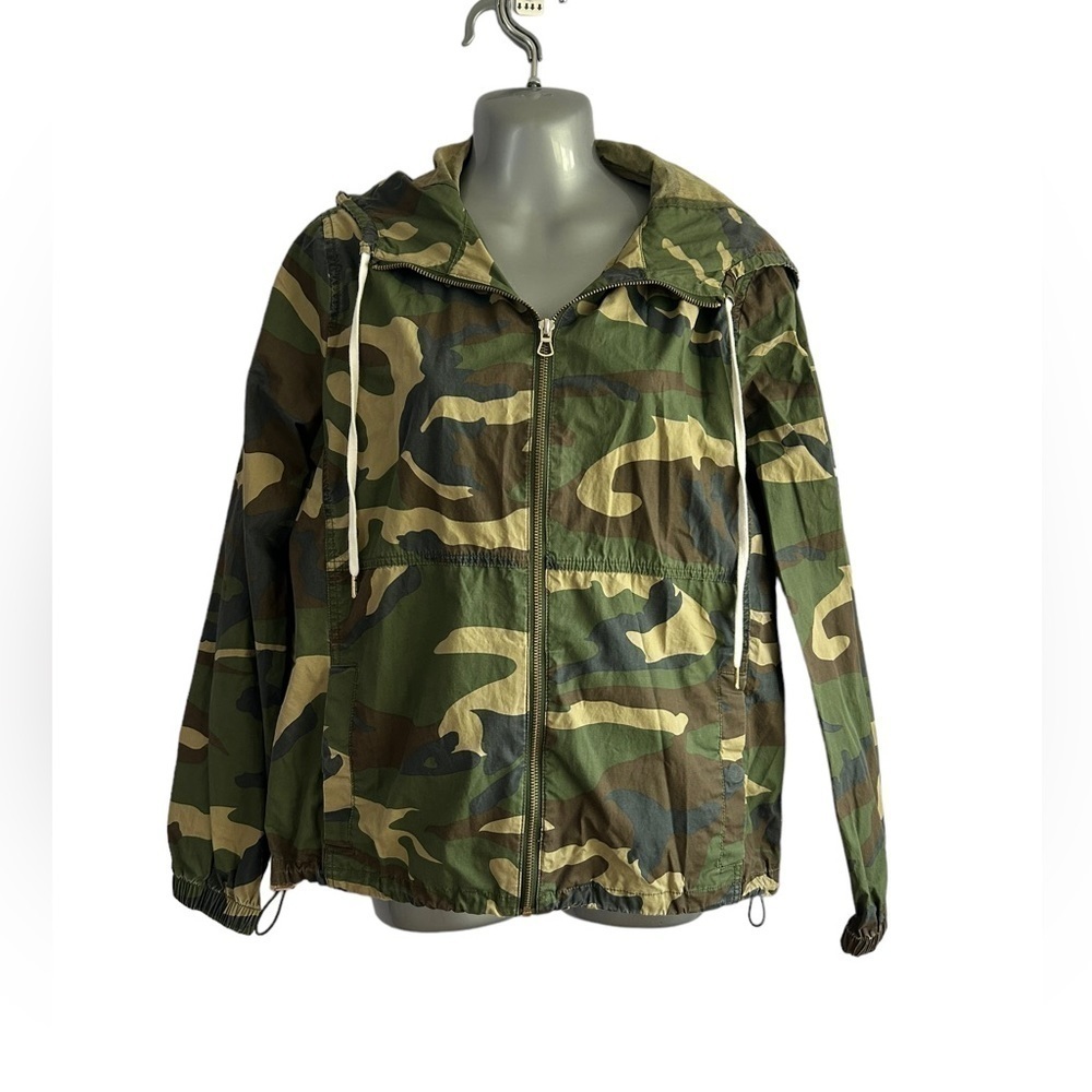 Forever 21 Camo Lightweight Jacket • Size: S • Used